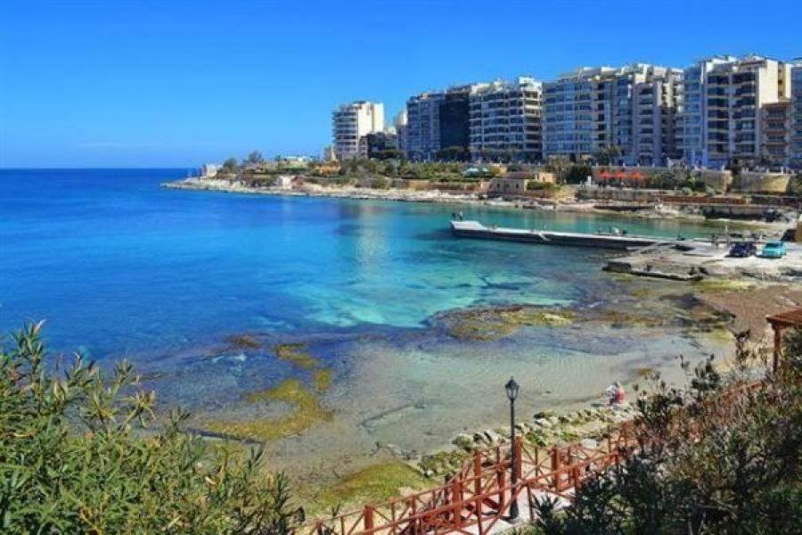 Cosy 1Br Penthouse With Terrace, Great Location Appartement Gzira Buitenkant foto