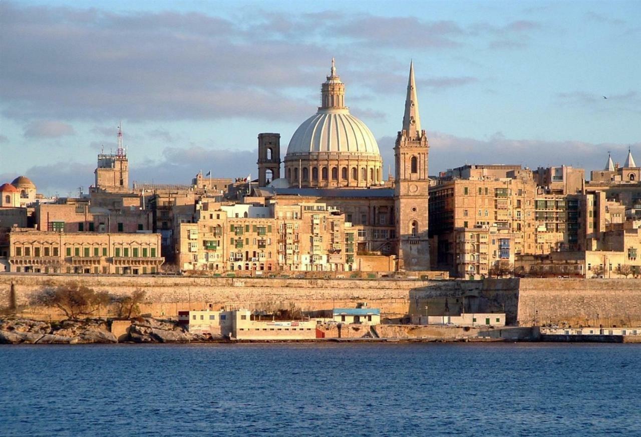Cosy 1Br Penthouse With Terrace, Great Location Appartement Gzira Buitenkant foto