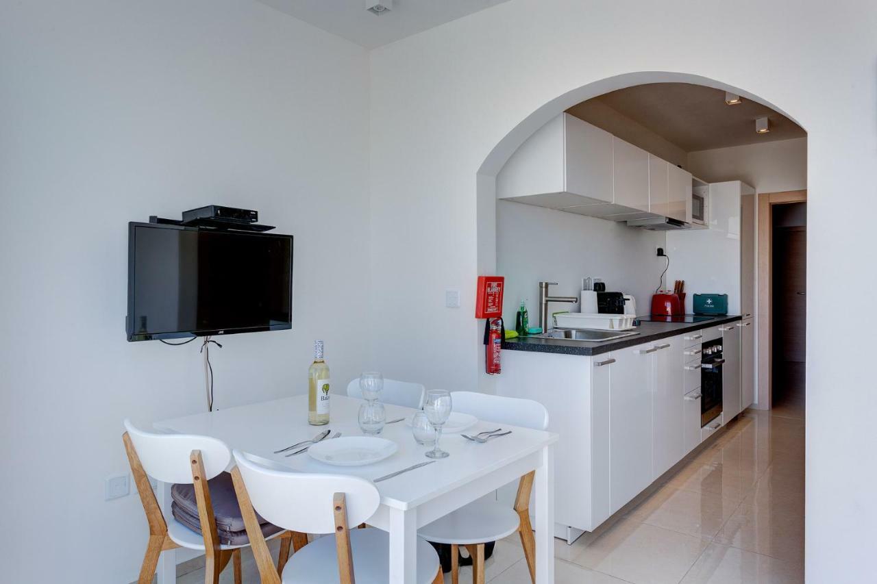 Cosy 1Br Penthouse With Terrace, Great Location Appartement Gzira Buitenkant foto