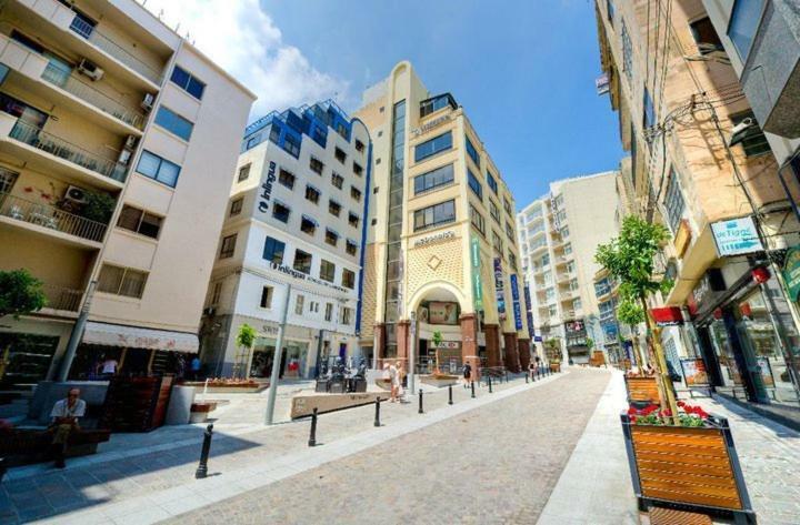 Cosy 1Br Penthouse With Terrace, Great Location Appartement Gzira Buitenkant foto