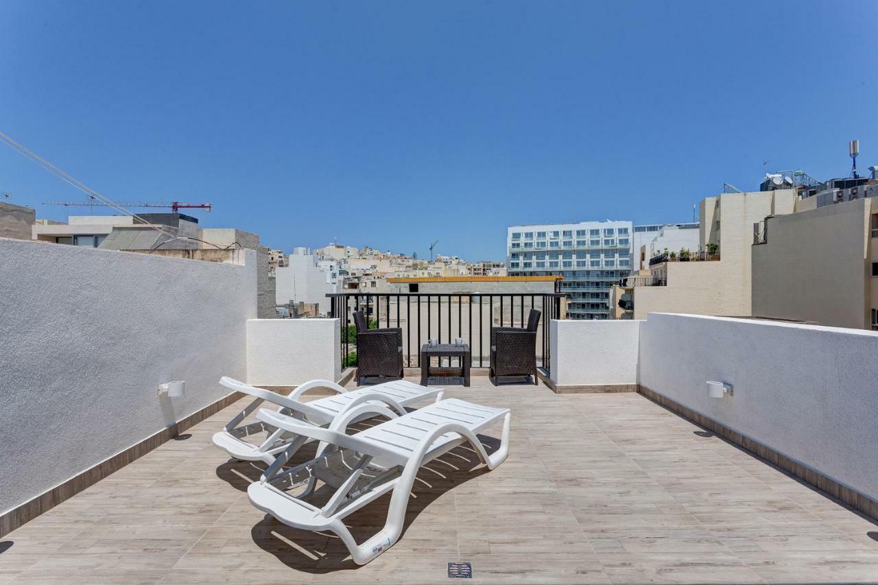 Cosy 1Br Penthouse With Terrace, Great Location Appartement Gzira Buitenkant foto